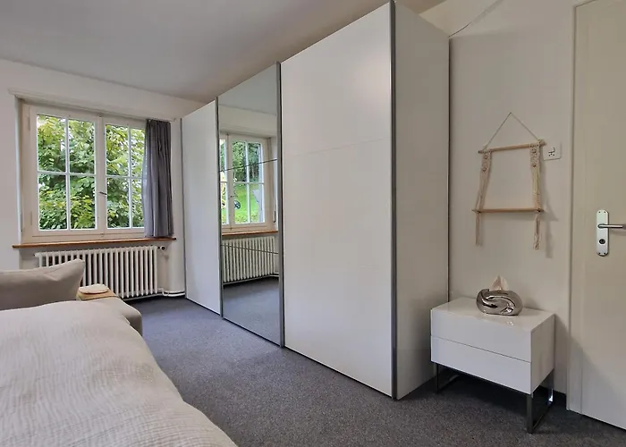 Сasa de vacaciones Peaceful Tiny House Near Forest *